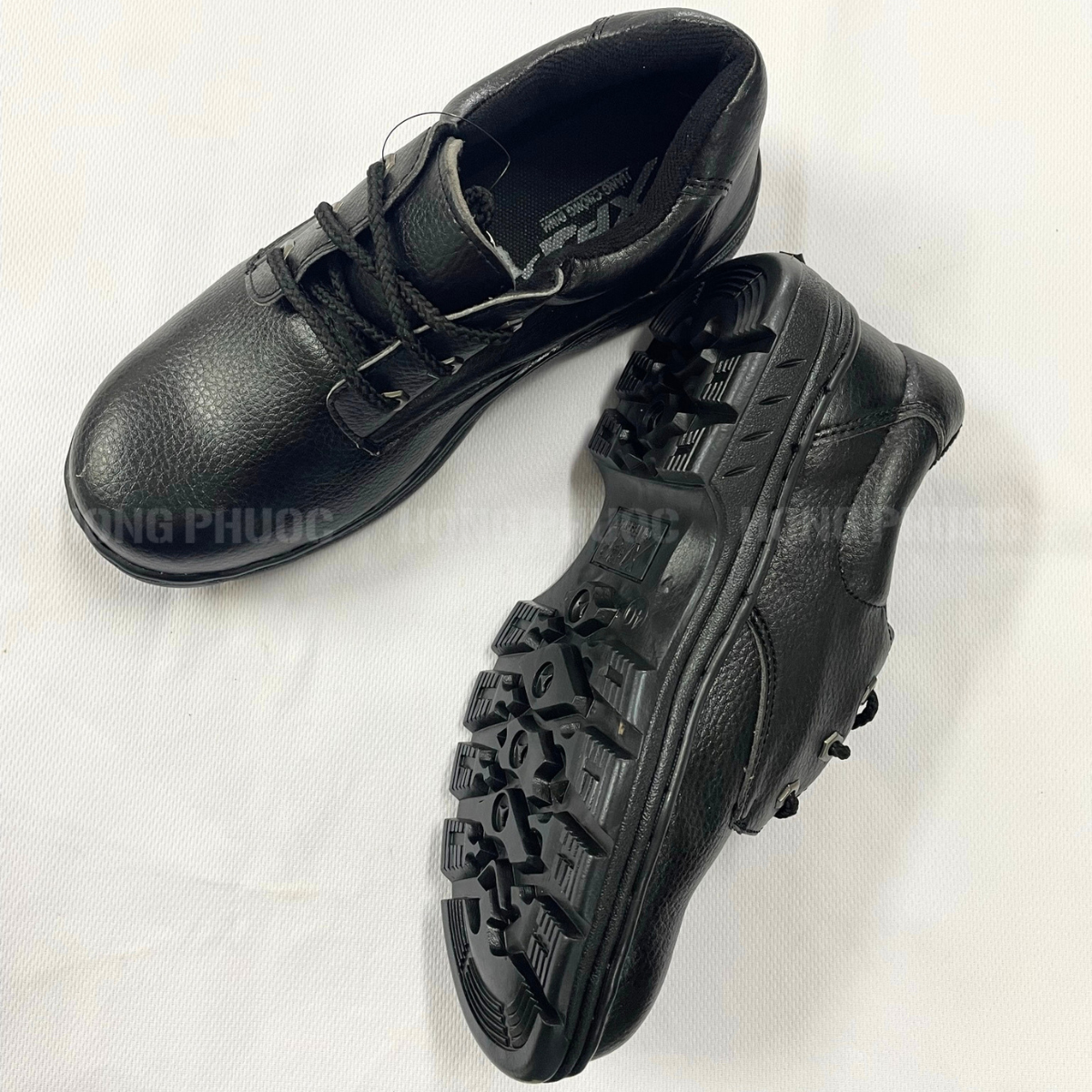 Giày bảo hộ đế đen